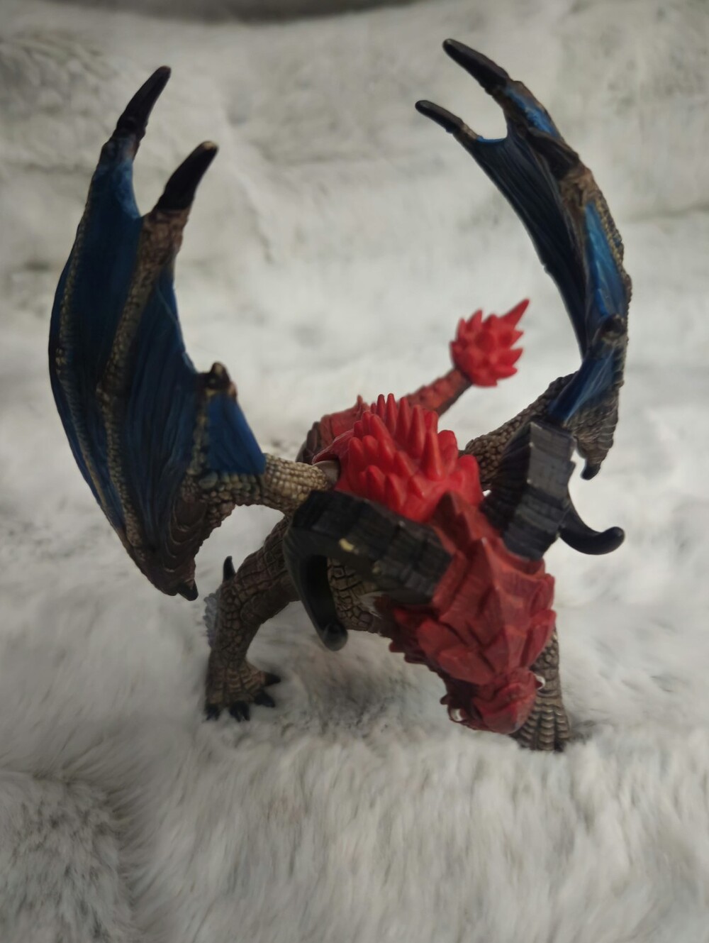 Red & Blue Dragon Action Figure Eldrador Schleich Collectible